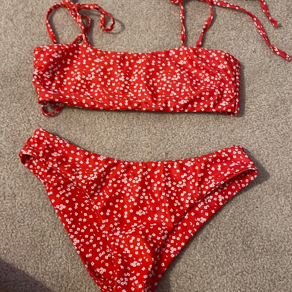 Small red highwasted bathing suit